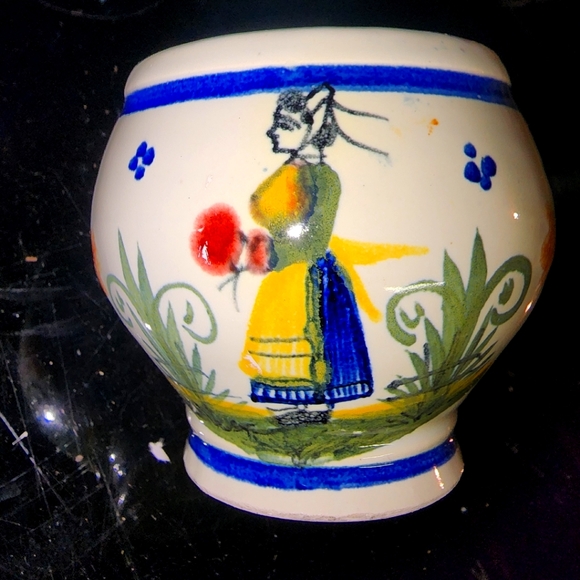 Henriot Quimper Vintage. French pottery (1981) mini-mug. - Picture 1 of 4